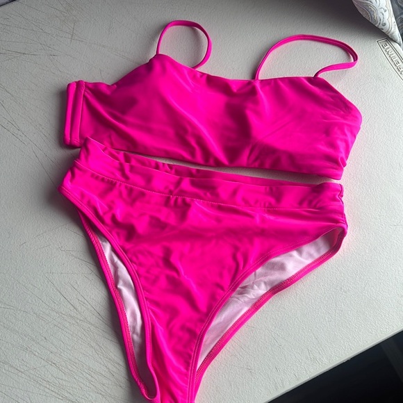 Vibrant Pink Bikini Set new - Picture 3 of 4